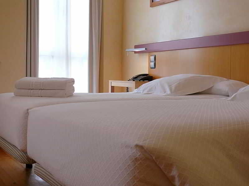 Hotel Nochendi Onís Zewnętrze zdjęcie