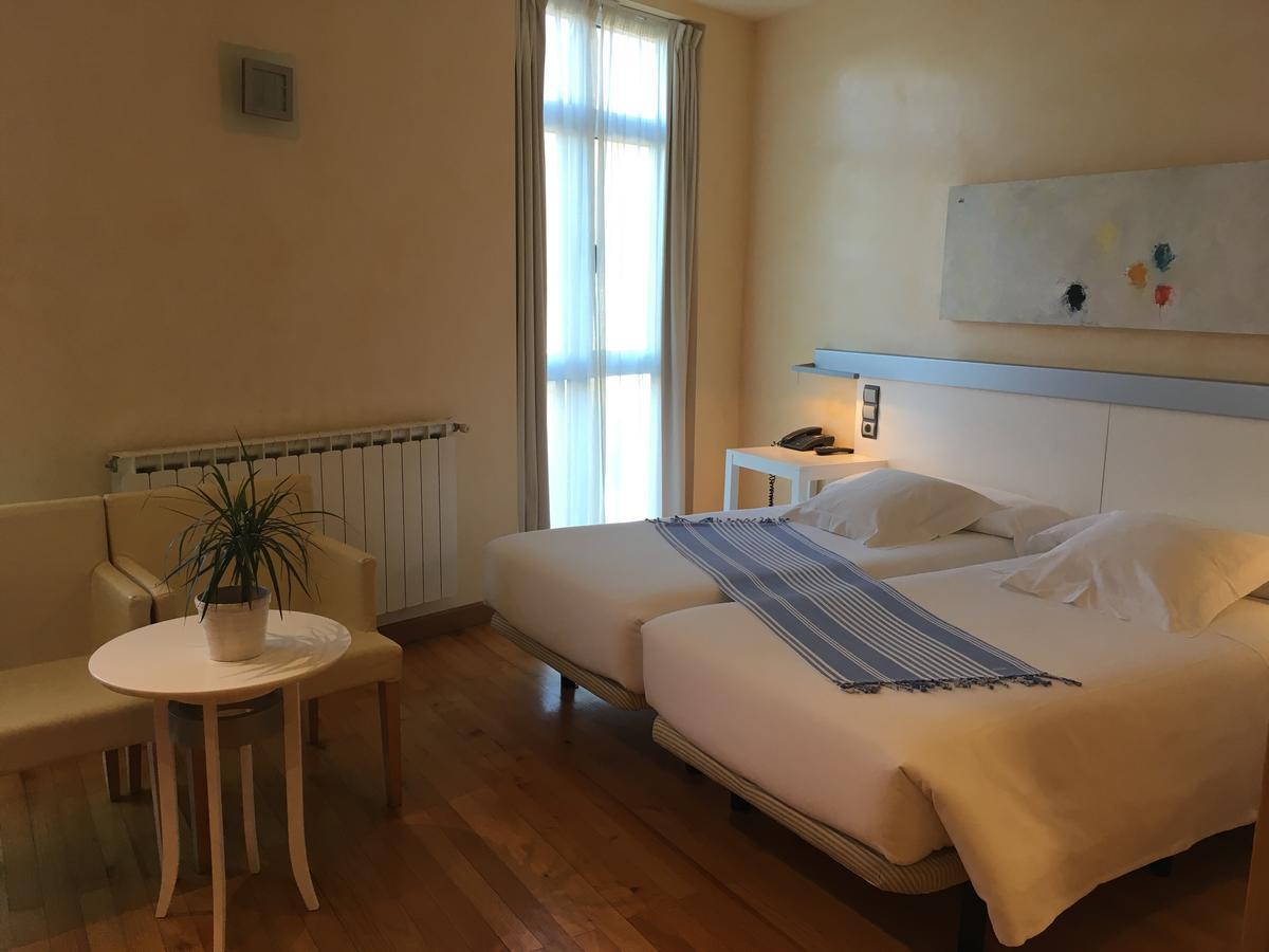 Hotel Nochendi Onís Zewnętrze zdjęcie