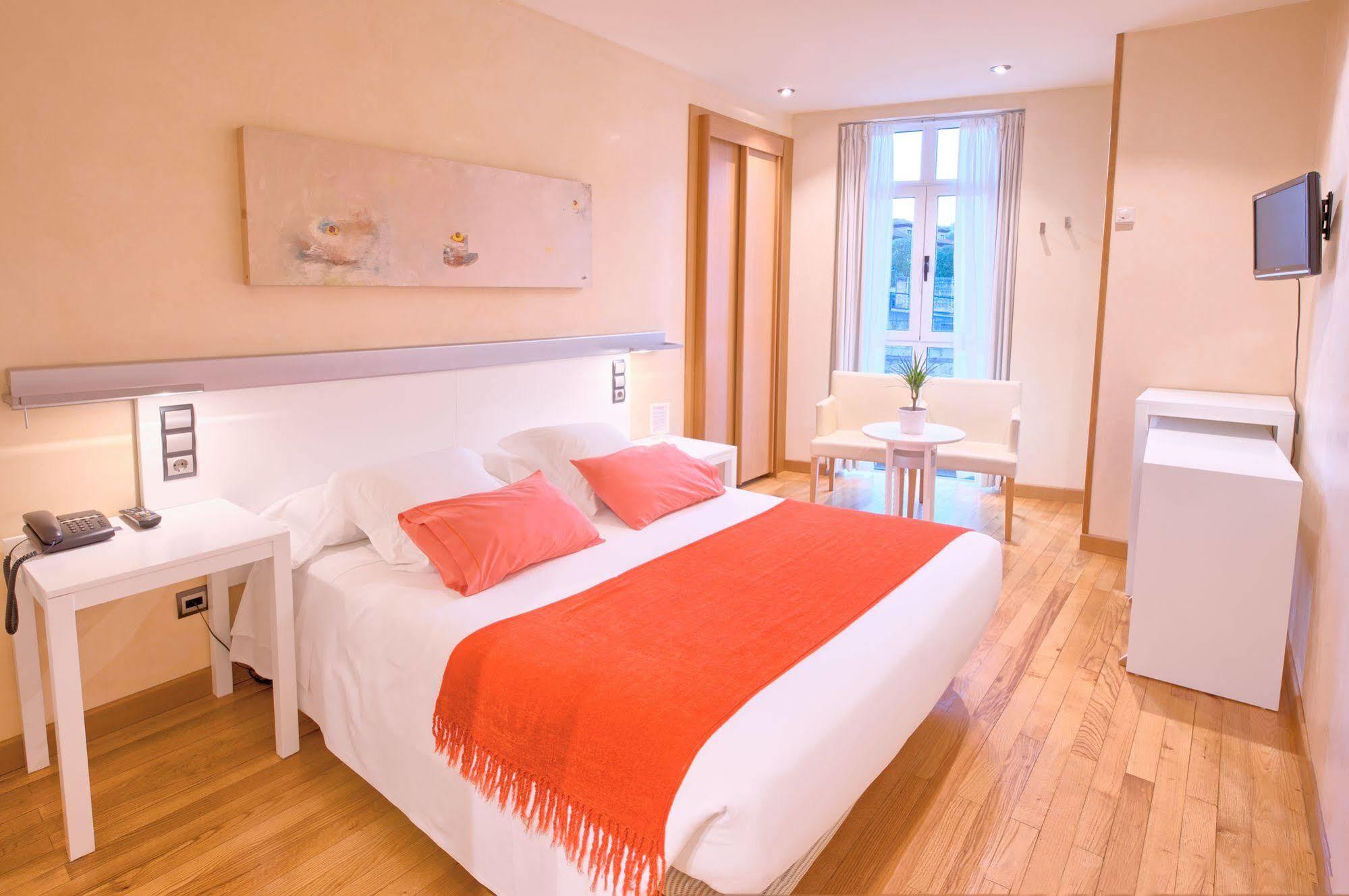 Hotel Nochendi Onís Zewnętrze zdjęcie
